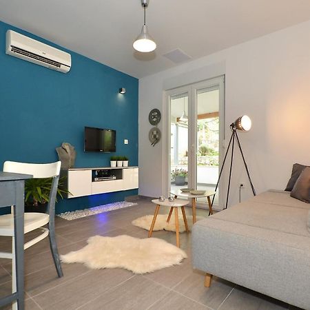 Marineblue Apartment โตรกีร์ ภายนอก รูปภาพ