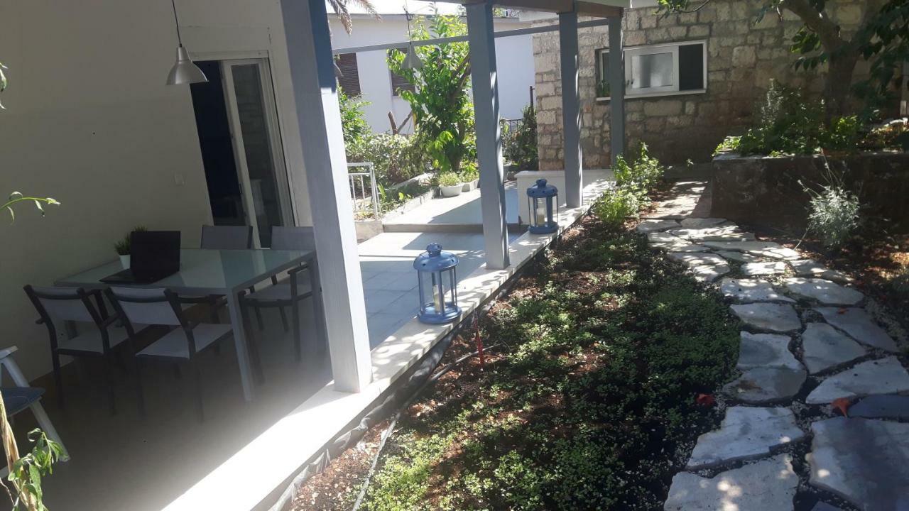 Marineblue Apartment โตรกีร์ ภายนอก รูปภาพ